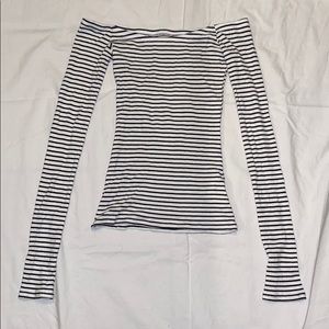 hollister off the shoulder long sleeve tee